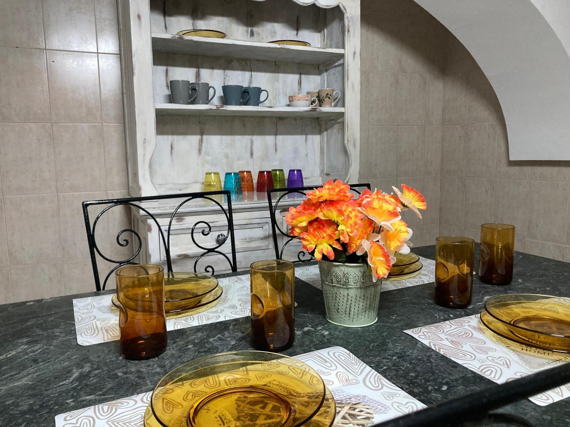 Charming Central Townhouse In Sliema Steps From Promenade And Sliema Ferry Apartment Bagian luar foto